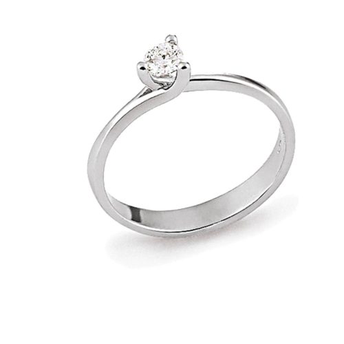 Classic 3-claw diamond solitaire ring