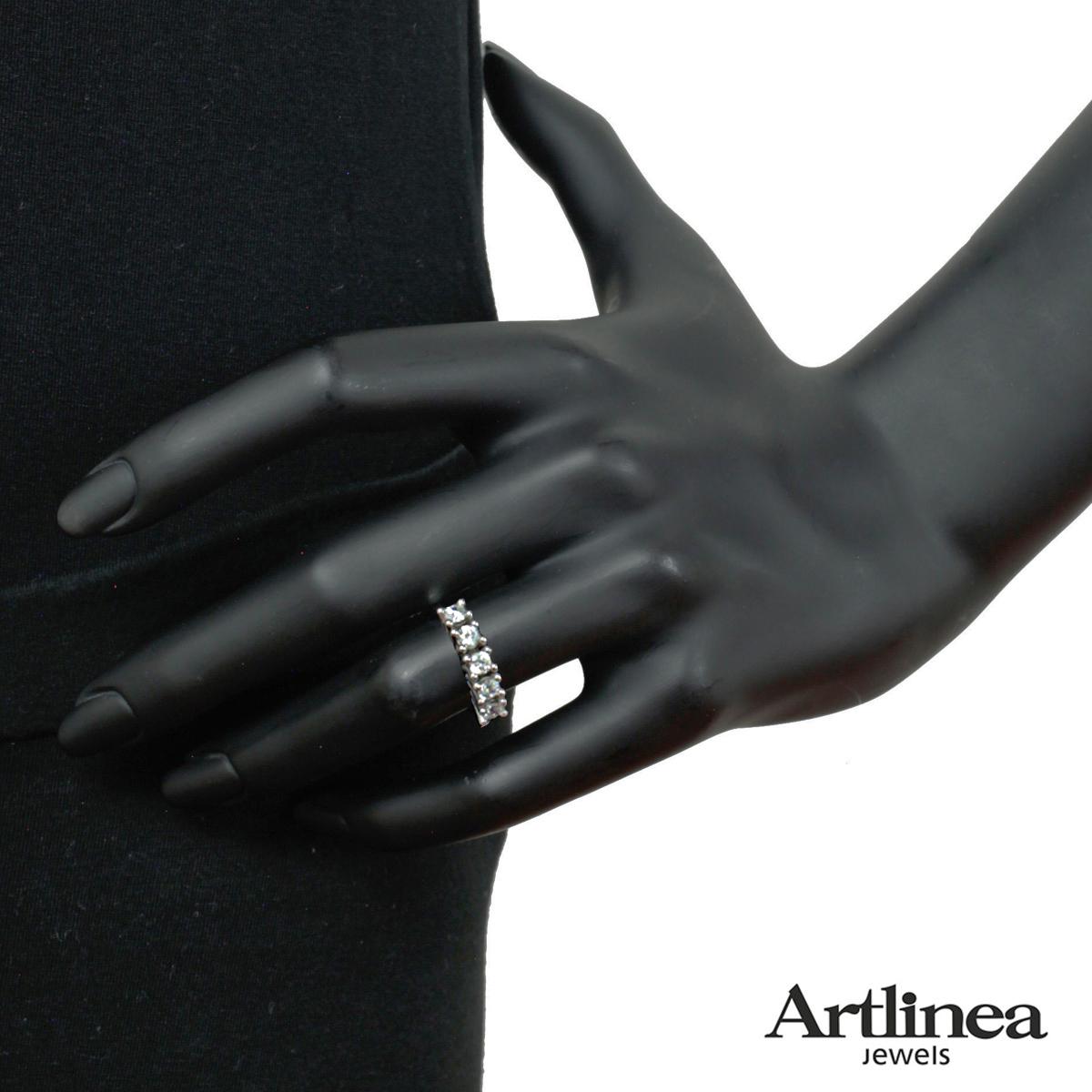 Riviera 4 claws ring with diamonds