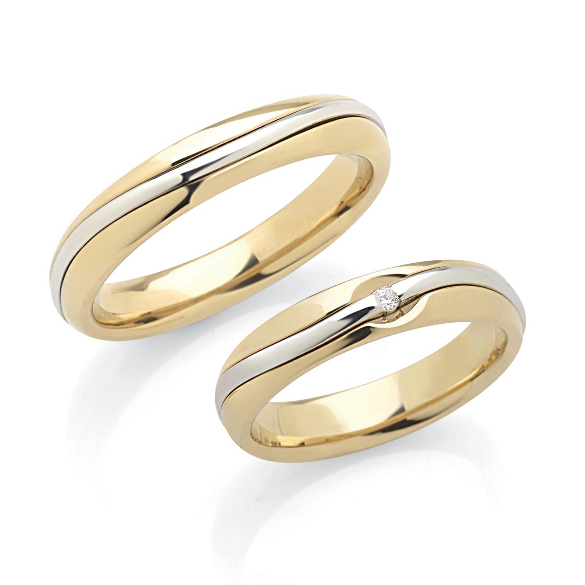 4.5 mm wide 18kt gold wedding ring - 557