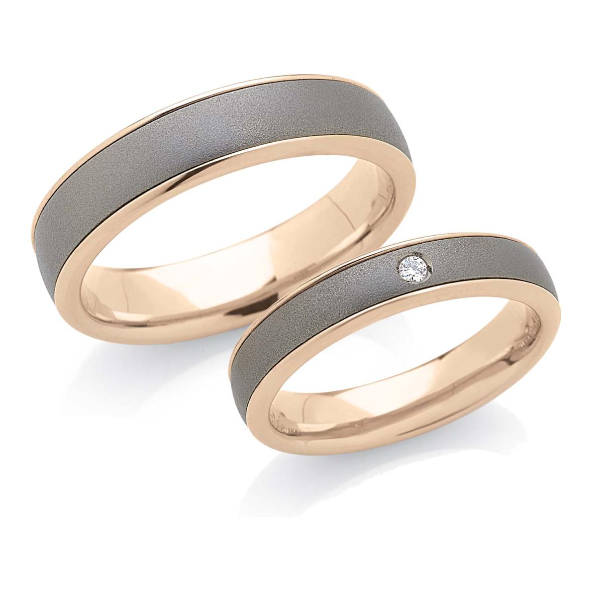 Wedding ring in 18kt gold and titanium - 562